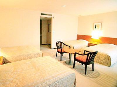 Hotel Pearl City Kurosaki Китакушу Екстериор снимка